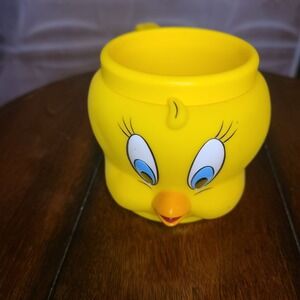 Tweety bird yellow Mug